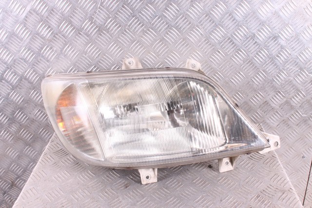 Фара основная правая A9018201161 MERCEDES