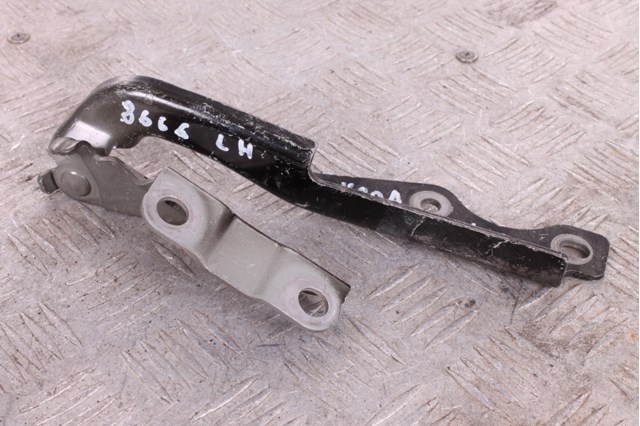 Завеса капота левая B45A52420A MAZDA