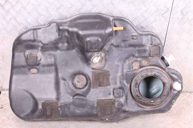 MAZDA BJT642110F Бензобак в наличии Павлоград