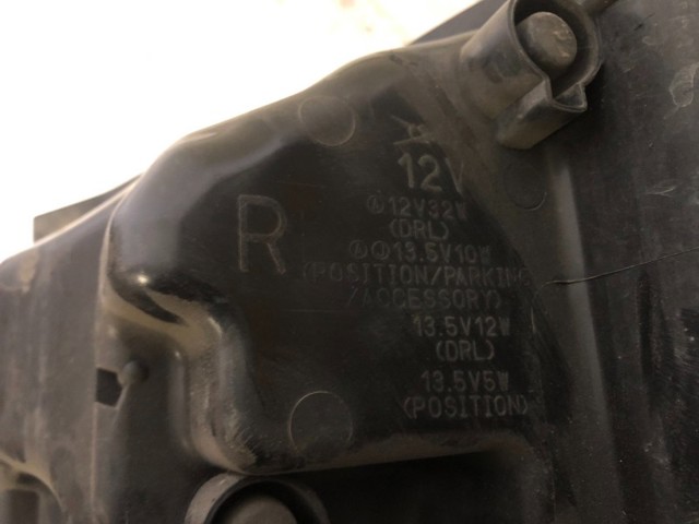 MAZDA BSP551030 Фара правая в наличии Черкассы