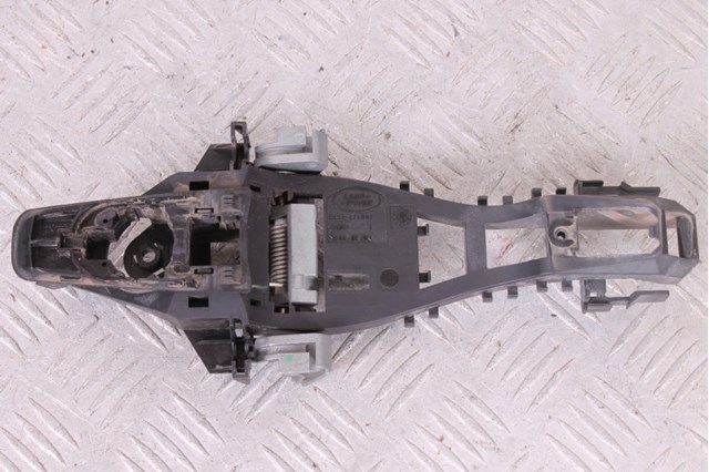 Держатель наружной ручки двери, передней правой C2D56224 JAGUAR