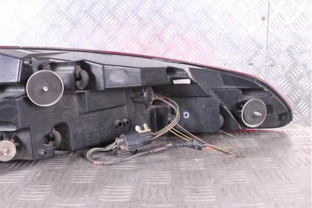 C2Z25152 Фонарь задний левый купить Николаев
