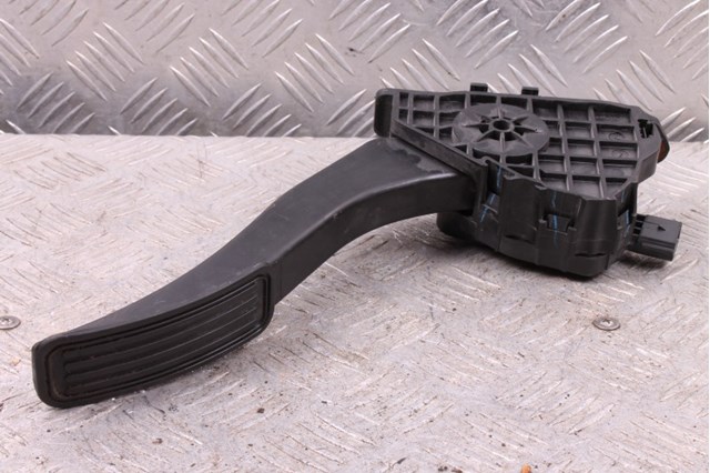FORD DG9C9F836AD Педаль газа в наличии Ужгород