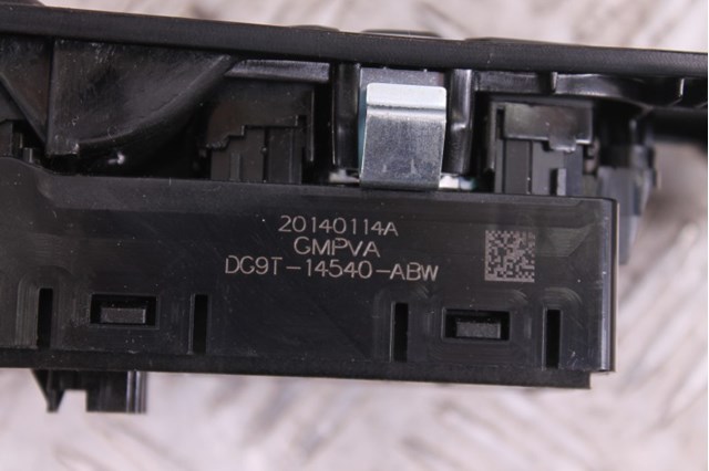FORD DG9T14540ABW Кнопочный блок управления стеклоподъемником передний левый в наличии Украина