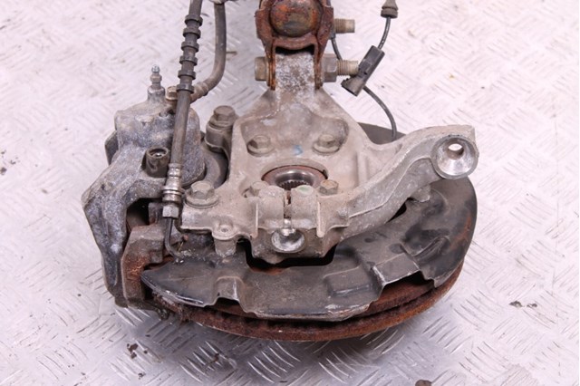 DG9Z3K185B Цапфа (поворотный кулак) передний правый купить Черкассы