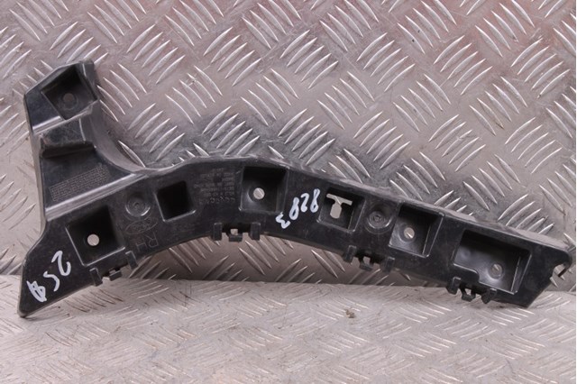 FORD DS7317A881AE Кронштейн бампера заднего внешний правый в наличии Николаев