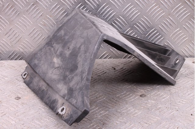DS7378403B22AE FORD Кронштейн бампера заднего правый купить в Киев