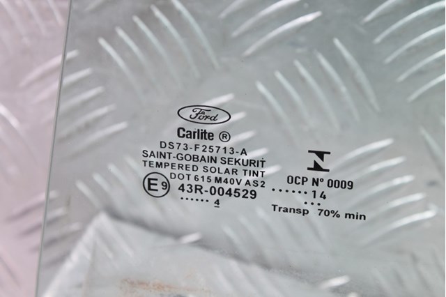 DS7Z5425713A Стекло двери задней левой купить Черкассы