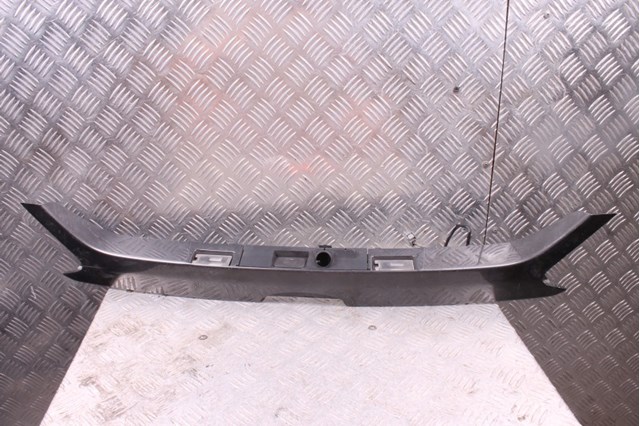 DS7Z5443400BA Накладка крышки багажника купить Черновцы