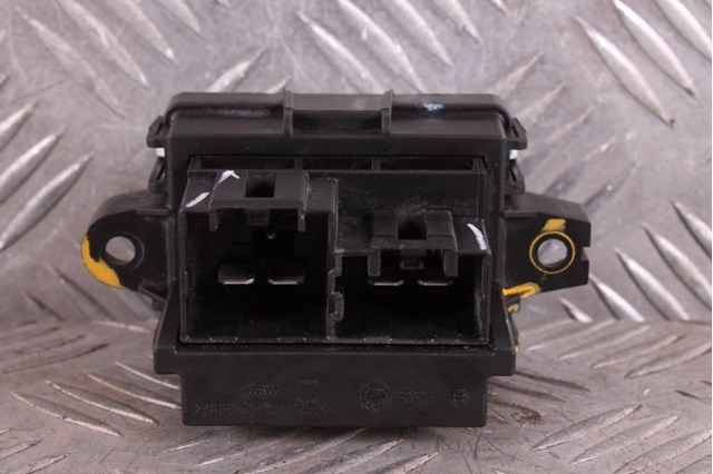Выходной каскад вентилятора печки G3GH19E624AA FORD