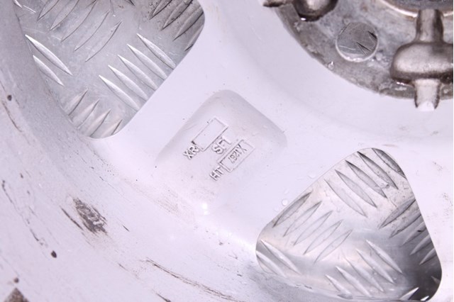 Диски на авто LR006681 LAND ROVER