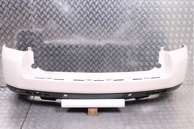 Бампер задний LR025844 LAND ROVER