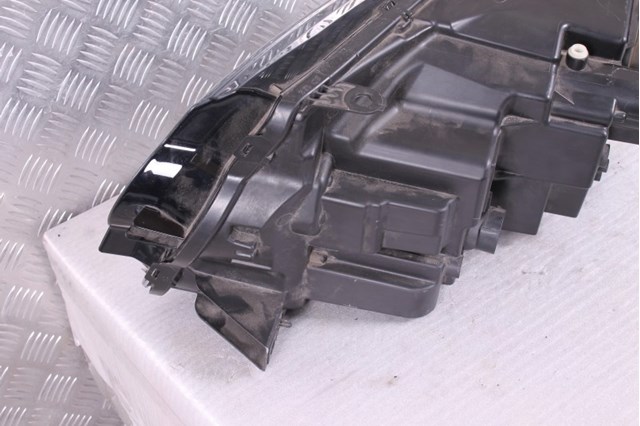 LR040673 LAND ROVER Фара правая купить в Запорожье