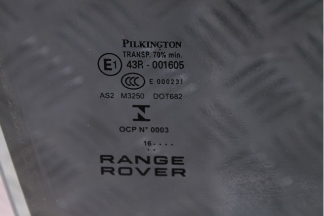 LR043950 LAND ROVER Стекло двери задней правой купить в Запорожье