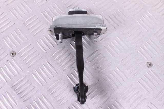 Ограничитель двери передний LR045540 LAND ROVER