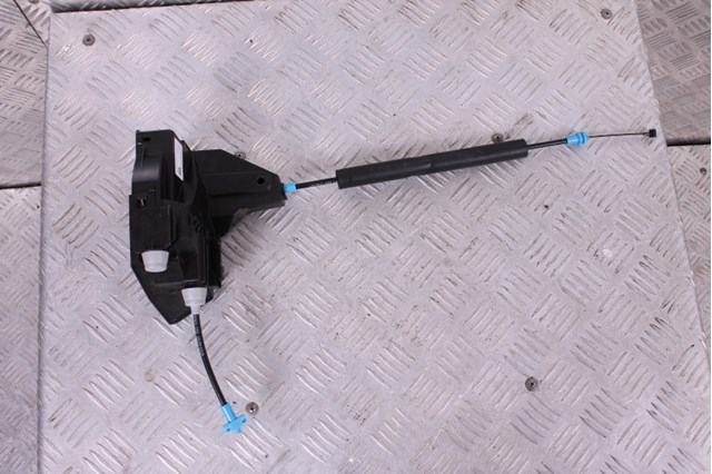 Замок задней двери, левой LR070432 LAND ROVER