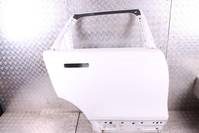 Дверь пассажирская задняя правая LR091719 LAND ROVER