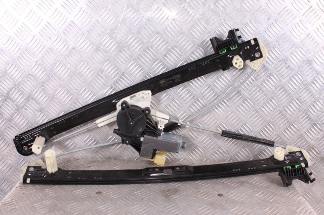 Стеклоподъемник задней правой двери LR098182 LAND ROVER