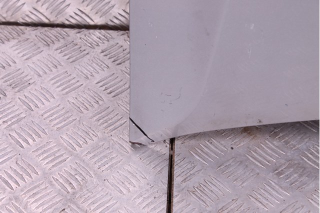 Капот двигателя MR485951 MITSUBISHI