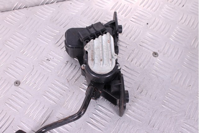 Педали газа MR955493 MITSUBISHI