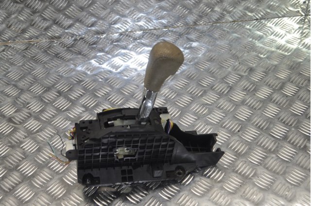 Селектор коробки передач PA66GF33 NISSAN