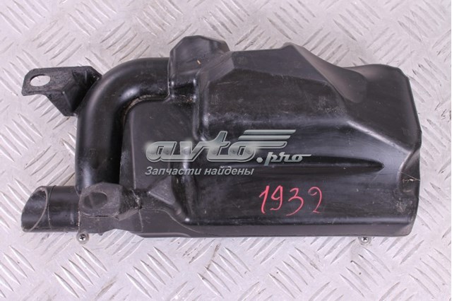 MAZDA PE0113195 Резонатор воздушного фильтра в наличии Кривой Рог