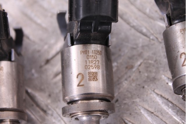 PY0113250 MAZDA Форсунка впрыска топлива купить в Ирпень