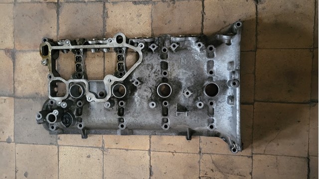 06L103475H Крышка ГБЦ 2.0 tsi