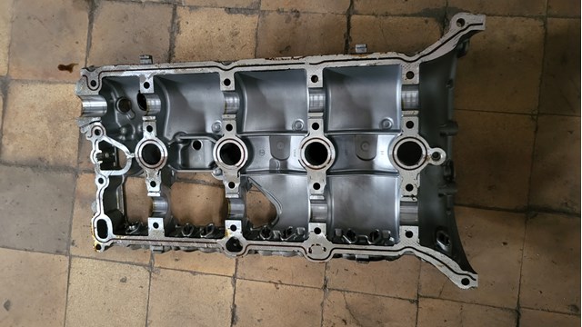 06L103475H Крышка ГБЦ 2.0 tsi фото 2