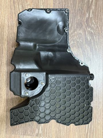 06L103598R новий аналог якісний піддон пластиковий AUDI A4 (16-), A6 (19-), Q5 (17-), Q7 (16-), Q8 (19-)