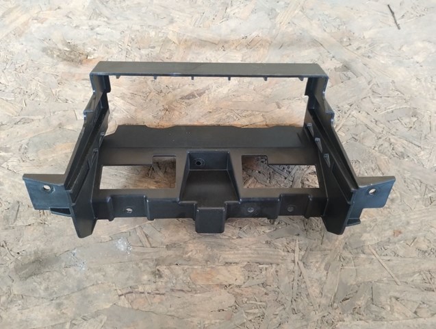 17A857058 Кронштейн магнитолы