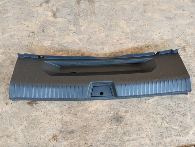 17A86345982V Накладка проема багажника с vw jetta 7