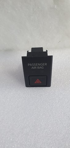 17A919225CRDW кнопка аварійки Jetta mk7