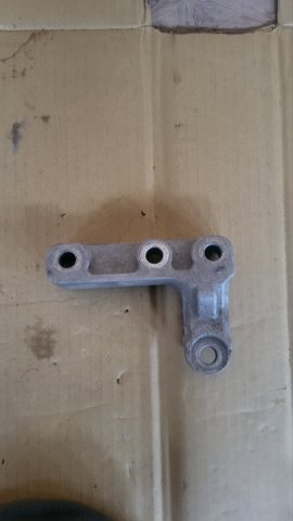 21825AA100 Кронштейн правой подушки двигателя Hyundai Elantra 21-24 2.0