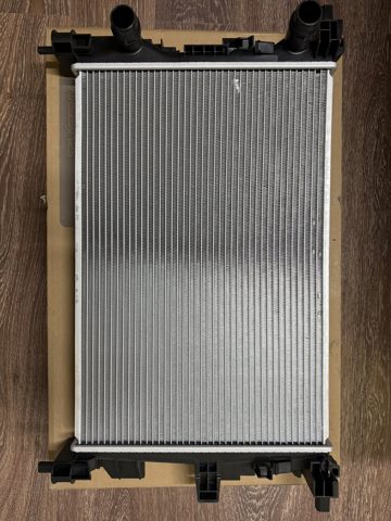 34L1081 Радіатор охолодження двигуна Renegade 2.4