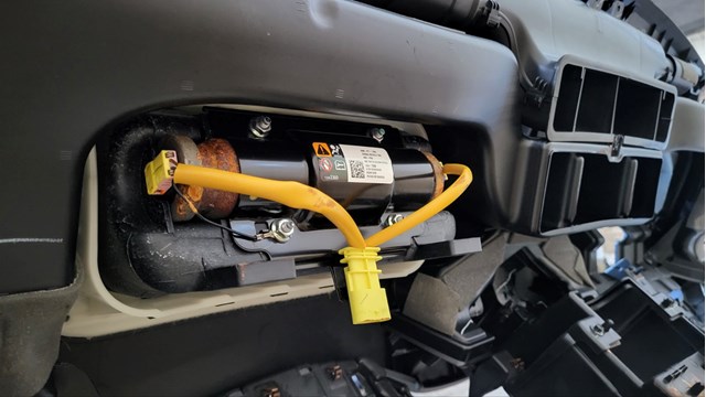 42647098 Подушка безопасности airbag пассажирская в торпеде