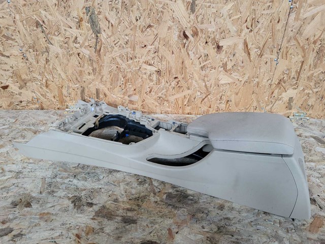 51169285130 Консоль центральная подлокотник BMW