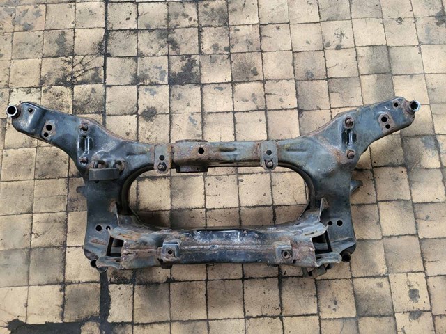 554004BF0D Подрамник задний rogue