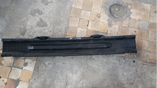561807251A Абсорбер заднего Passat b8 фото 2