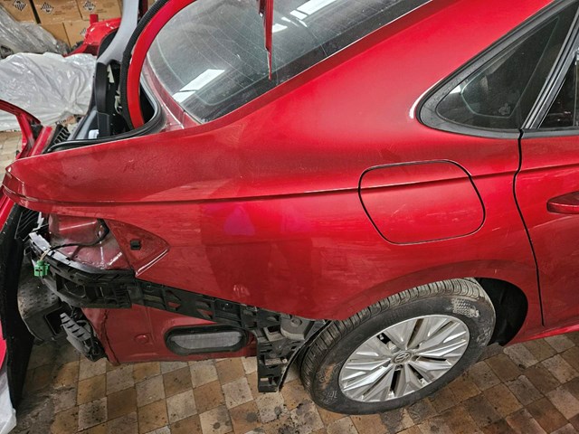 561809844A четверть задня права Passat b9 usa 2020 - є різні кольори ціна 500 долларів