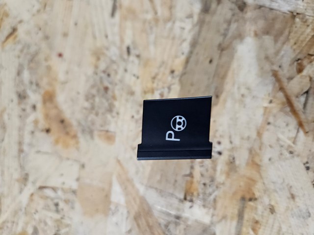 561927123 Кнопка управління Passat b8 usa