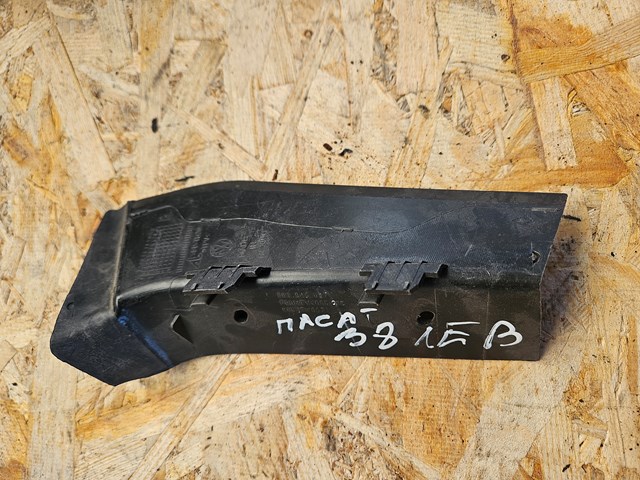 561945427 003 Накладка заднього ліхтаря Passat b8 usa