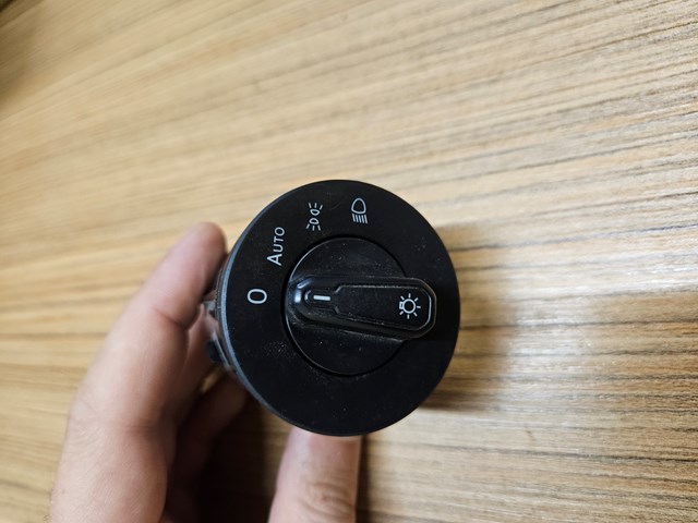 5G1941431E Перемикач фар Jetta mk7 без ПТФ