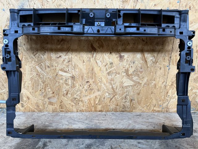 Укрепления для радиаторов 5NN805588K MARKET (OEM)