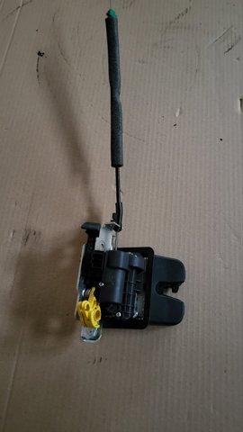 5NN827506 Замок двери багажника VW Tiguan 18-24 электро, с накладкой и тросом