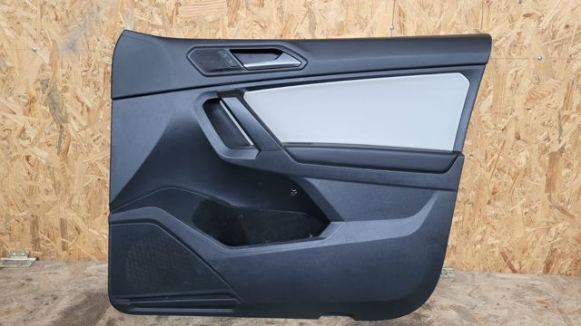 5NN867010BHLT Обшивка двери карточка передняя правая VW Tiguan 18-20 э дефект