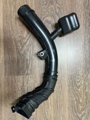 68312173AA Воздухоприемник Jeep Compass 2.4 аналог