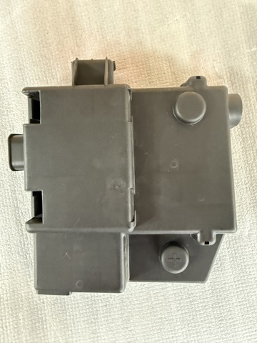 68402933AA Крышка клемы  для Jeep Cherokeе , Compass , Renegade 2017-2021