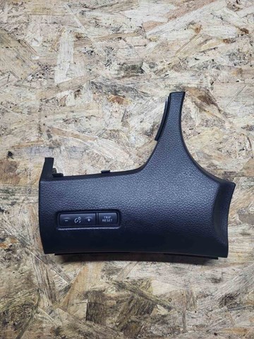 684105HA0A Накладка приборной панели nissan rogue