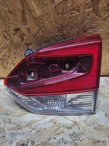 84251SJ000 Фонарь правый оригинал subaru forester